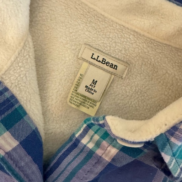 Women's 1970s vintage medium Petite blue flannel with fleece lining jacket - Picture 2 of 2